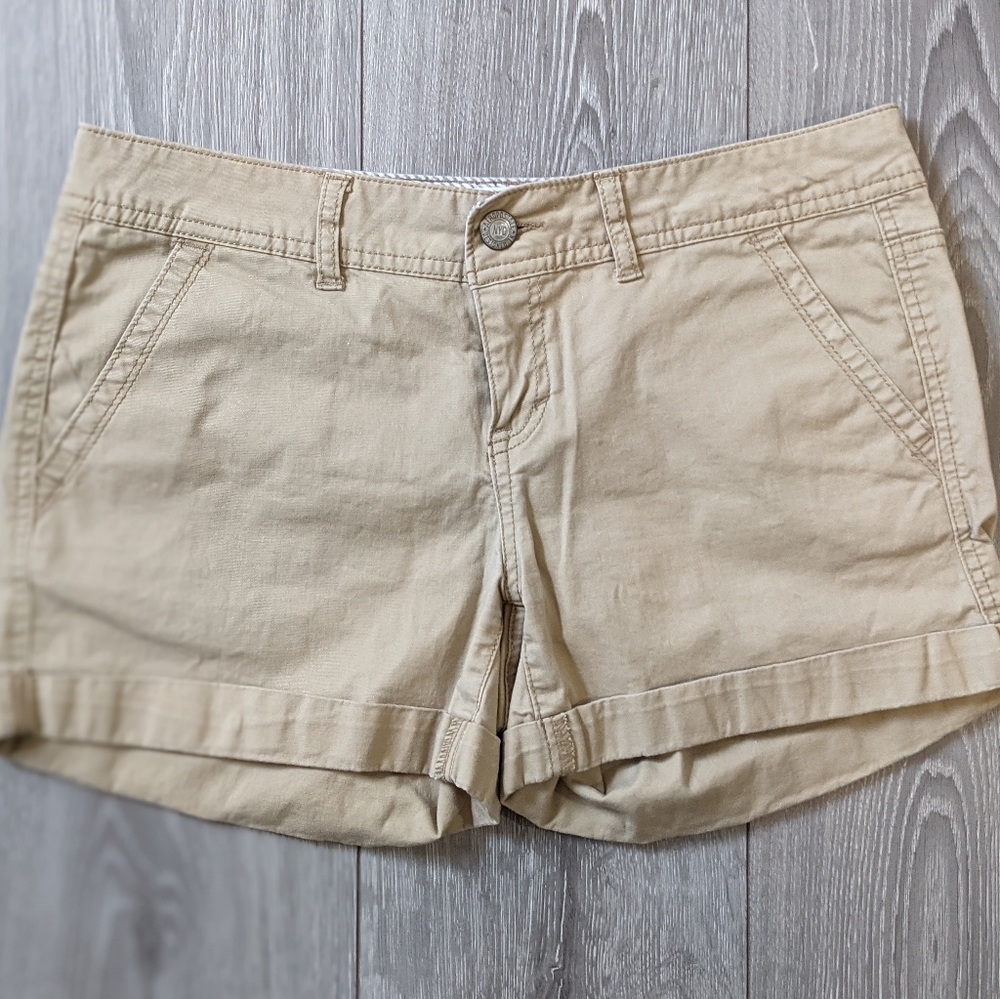 Aeropostale Khaki Midi Twill Shorts